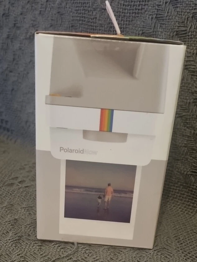 Polaroid Now i?Type Instant Camera + 2 Lens AF system in White   - Image 2 of 3