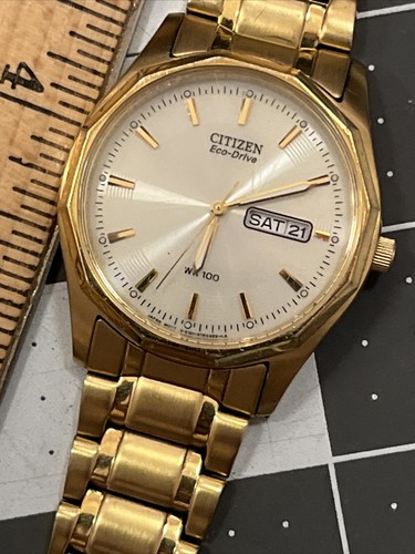 Men’s Citizen Eco-Drive E101-S053421 WR 100M Gold Tone Day Date Watch - 第 14/14 張圖片