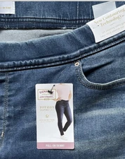 Signature by Levi Strauss & Co. Gold Totally Shaping Pull-On Skinny 26M/W38/L30
