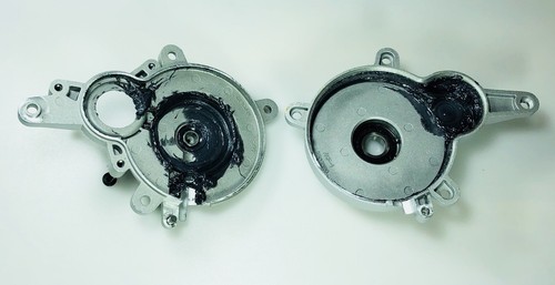Parts DeWALT DCCS620 20v 12" Chainsaw Gearcase Housing - Picture 3 of 3