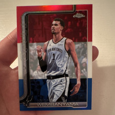Topps Chrome Victor Wembanyama San Antonio Spurs #22 Rookie Card. rookie card picture
