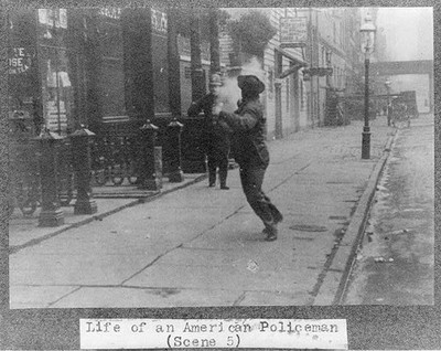 New York 1905 Life of an American Policeman Scene 5 Shooting Crime Film