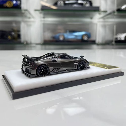 MC 1: 64 Pagani Pearl Grey/Carbon Top Painted Alloy Car Model Display Collection - Picture 4 of 5