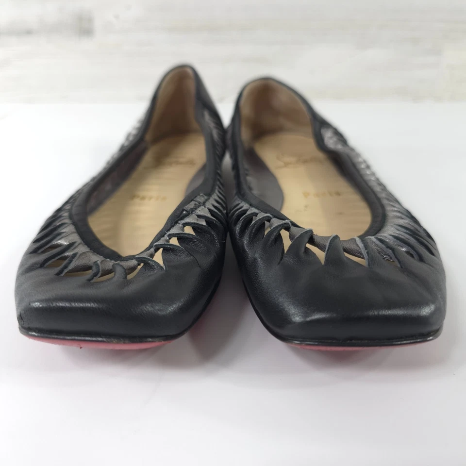 ZAPATOS PLANOS DE BALLET CHRISTIAN LOUBOUTIN DE CUERO NEGRO PLATEADO FONDO ROJO TALLA 36 Foto 3 de 4