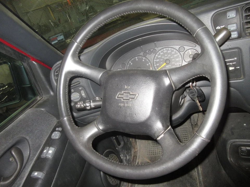 Used Hood fits: 2000 Chevrolet S10/s15/sonoma Chevrolet Grade A - Image 2 of 4