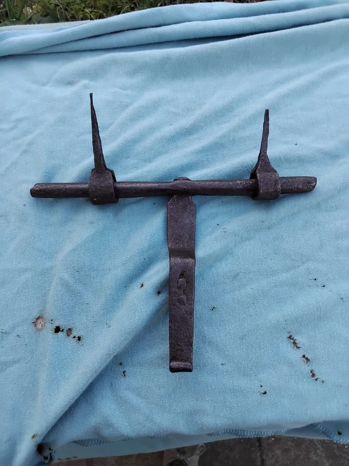 ANCIEN   VERROU COCHONNIER EN FER FORGE-COMPLET   DU XVIII ème - Photo 2/3