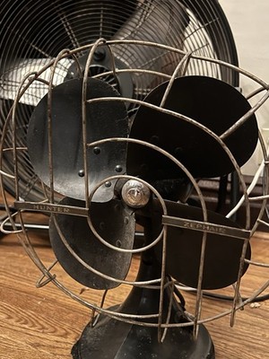 Hunter Zephair Vintage Oscillating Electric Fan CAT.NO. C-1255