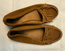 Minnetonka Women  s Leather Moccasin Slip-On Fringe Brown US 9 69922