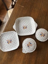 VTG Fairwinds Set  Pattern FWD6 Red Berries Floral Top