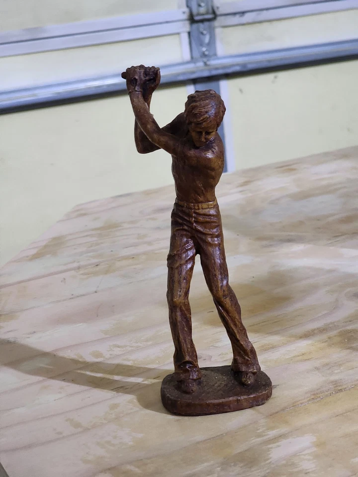 Réplica de la estatua de bronce de Arnold Palmer. Edición limitada. Tallado a mano. Foto 2 de 2