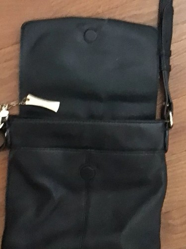 GUC BLACK DKNY LEATHER CROSSBODY MESSENGER HANDBAG/see Description - Picture 3 of 8