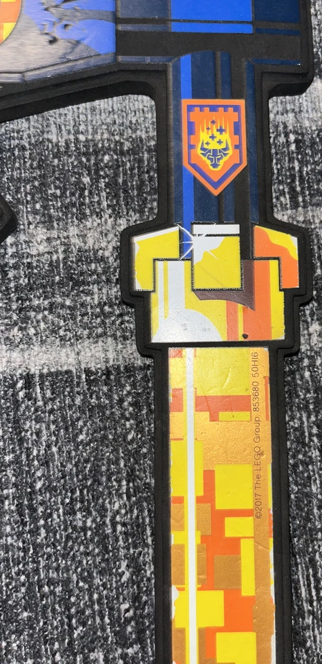 Difícil de Encontrar Lego Nexo Caballeros Axl Hacha de Espuma Armas Juegos con disfraces ¡Raro! Foto 3 de 4