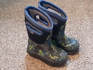 bogs classic axel
