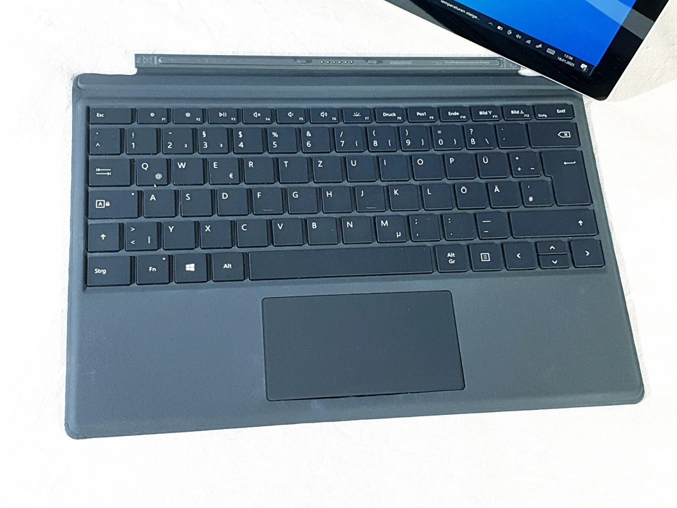 Microsoft Surface Pro5 1807 I5-7300U/8GB RAM/256GB 12,3" LTE Win10 B-Ware DE#850 - Bild 3 von 4