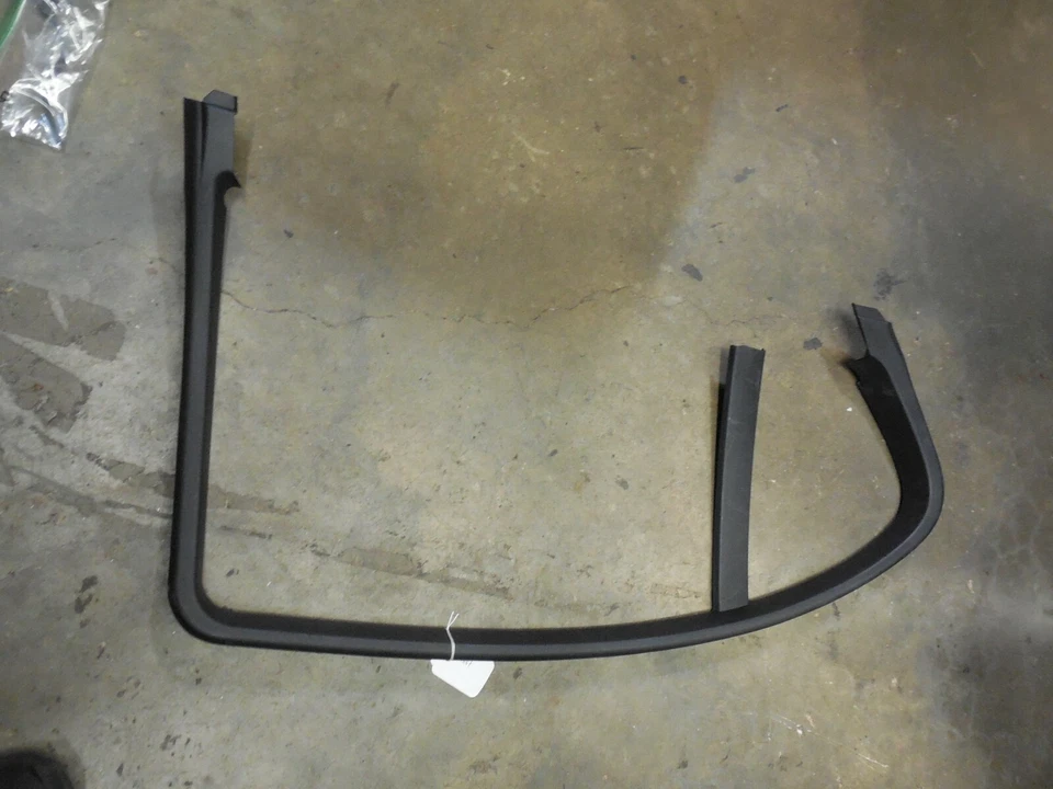 04-10 BMW 535i 525i E60 marco ventana trasera izquierda cubierta embellecedor Foto 4 de 4