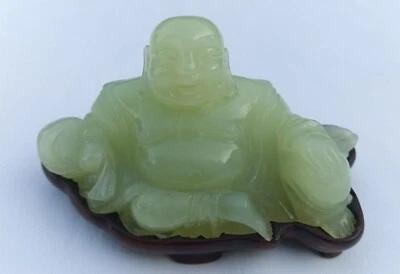 Putaï ou Bouddha rieur en jade celadon sur son socle - Photo 1/4