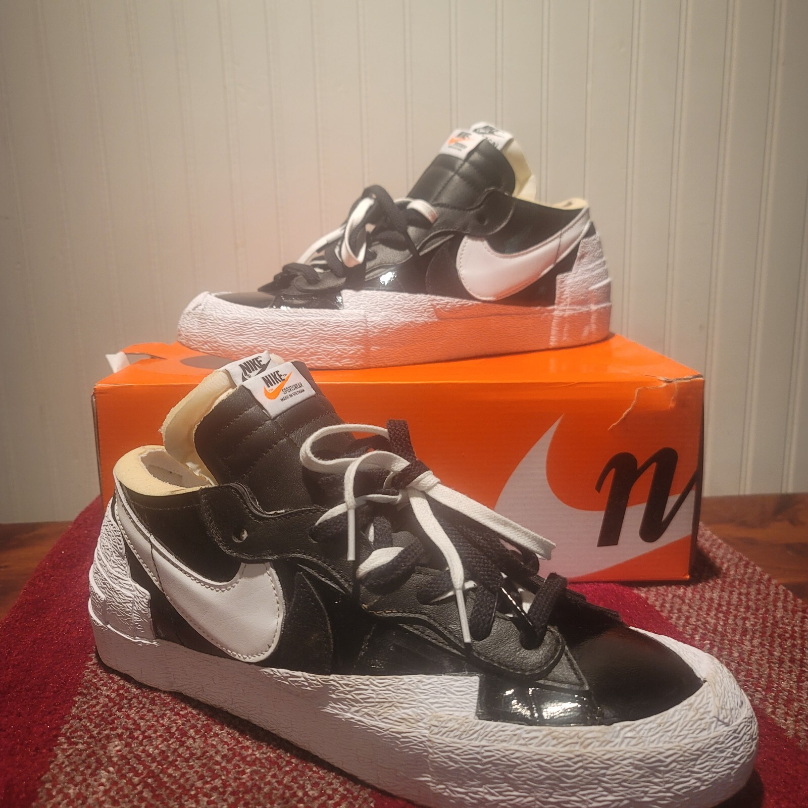 SACAI X NIKE Taglia 12 Nike Blazer Low x Sacai nero lucido 2022 con scatola nuova