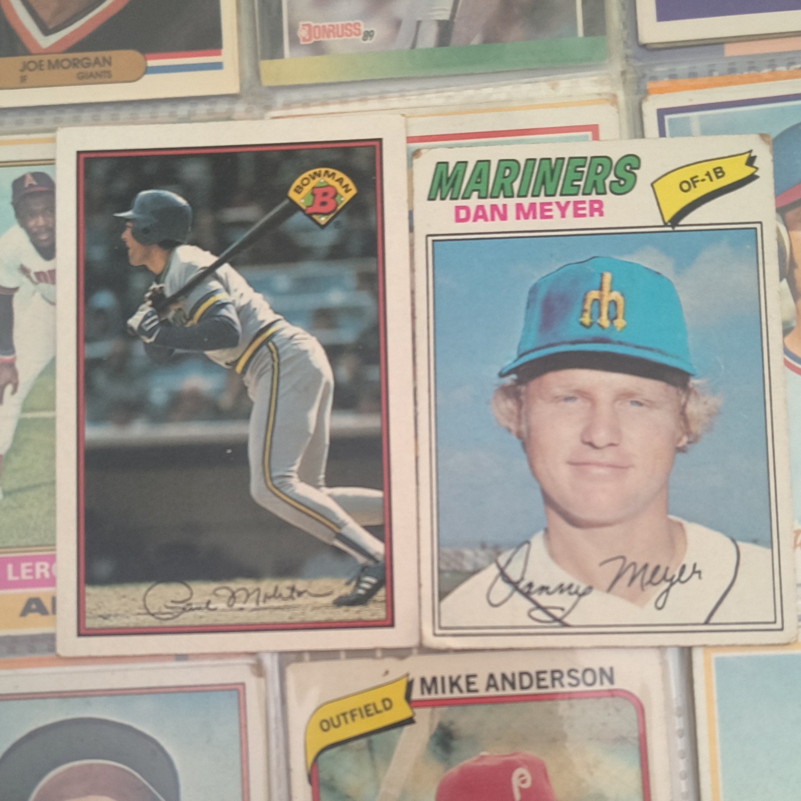 Topps 1977 Dan Meyer #527 Paul Molitor #140 MLB Baseball Card Lot (2)