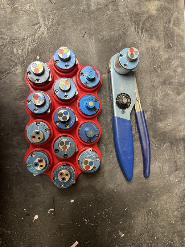 DMC AF8 Crimp Tool With 14 Turrets