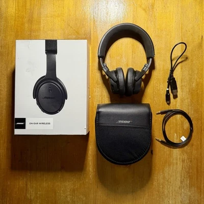 Bose SoundLink On-Ear Wireless Bluetooth Headphones – Black – 714675-0030– Boxed