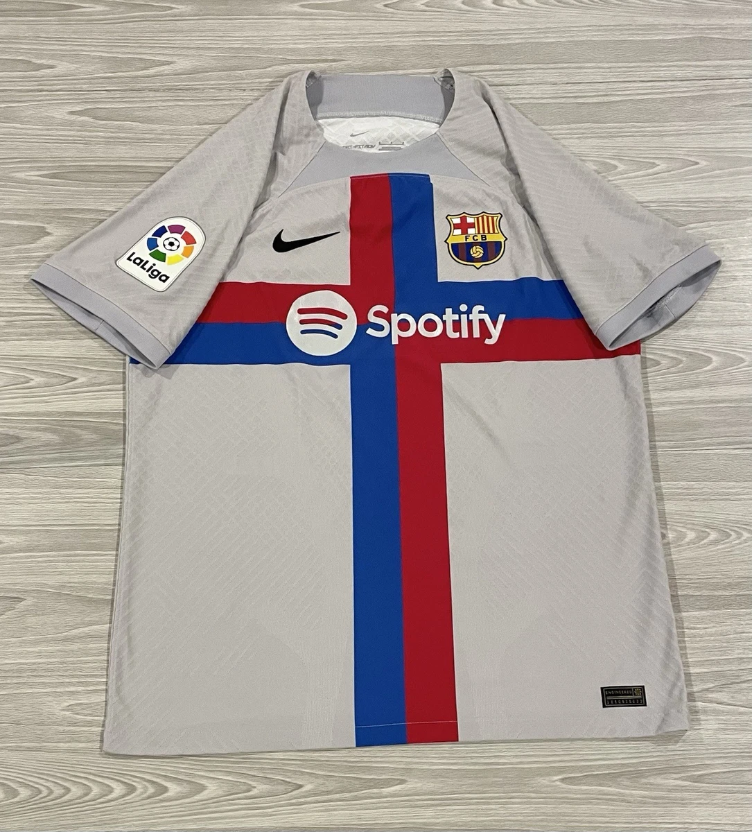 Preços baixos em Fc Barcelona Cinza ventilador de Futebol Clube
