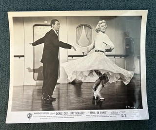 DORIS DAY Assorted 1950’s And 60’s Movie Stills Signed Index Card And Magazines