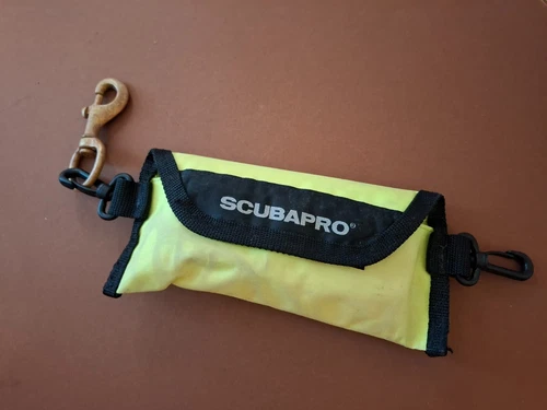 SCUBAPRO Scuba Diving Surface Marker Buoy SMB & Swivel Brass Holder