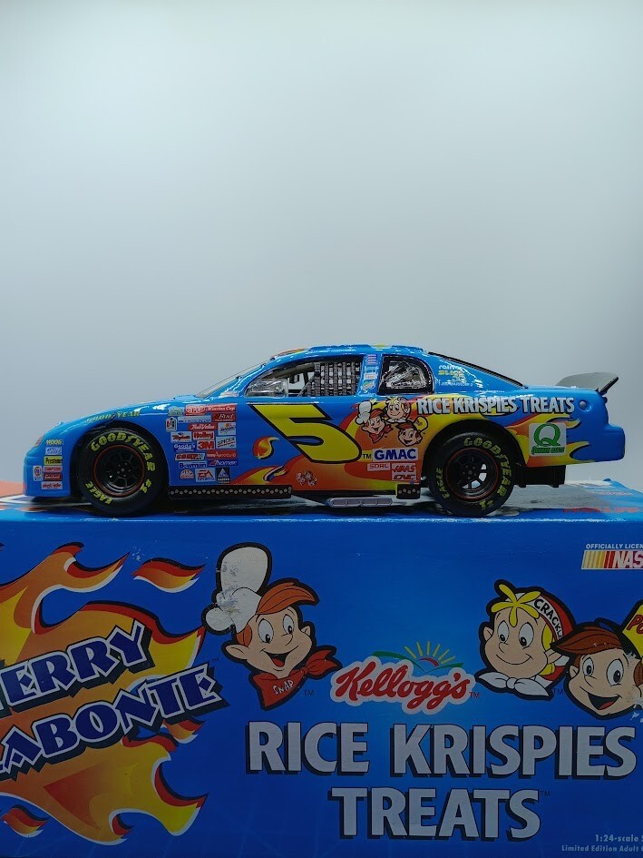 Action Racing Terry Labonte #5 Kellogg's Rice Krispies Treats NASCAR Model 1:24