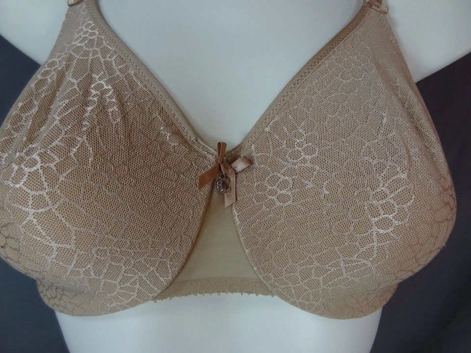 Sujetador Chantelle #1891 Magnifique con aros sin forro cobertura completa 44DD Foto 3 de 4