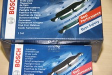 Bosch Bremsbeläge  Audi A3 / VW Golf V  Seat Skoda - Satz vorne und hinten