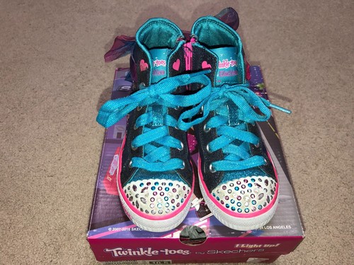 Busy Bows Sneaker - 10.5 - SUPER CUTE 