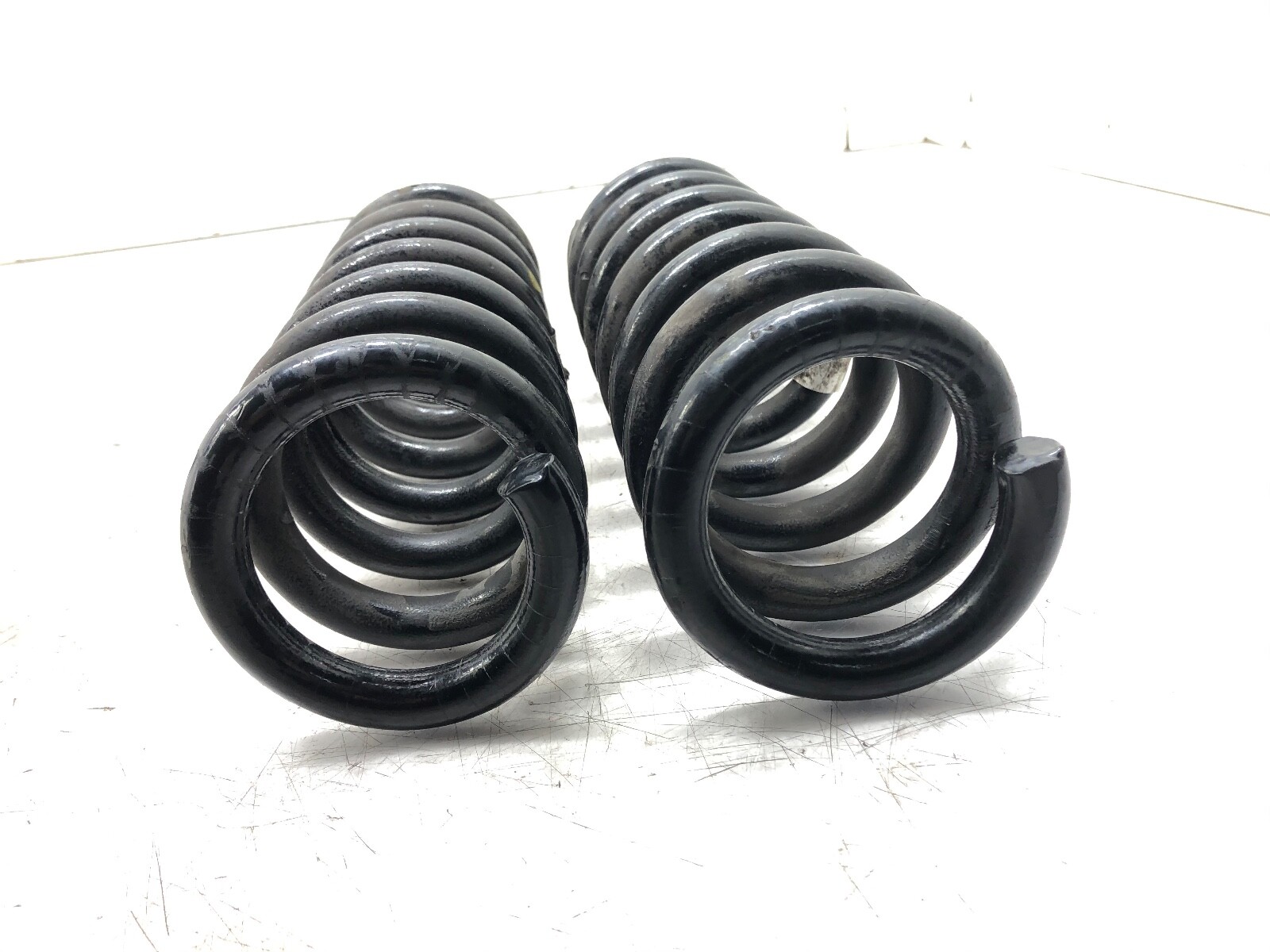 2014-2020 MASERATI QUATTROPORTE AWD REAR COIL SPRING SET OEM.