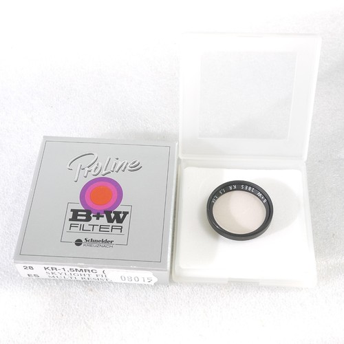 B+W 28mm 28E KR 1,5 Skylight Filter B+W 35mm film SLR Genuine - 第 1/1 張圖片