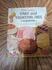 Betty Crocker’s Cake And Frosting Mix Cookbook 1st Edition 3rd Printing 1966 HC