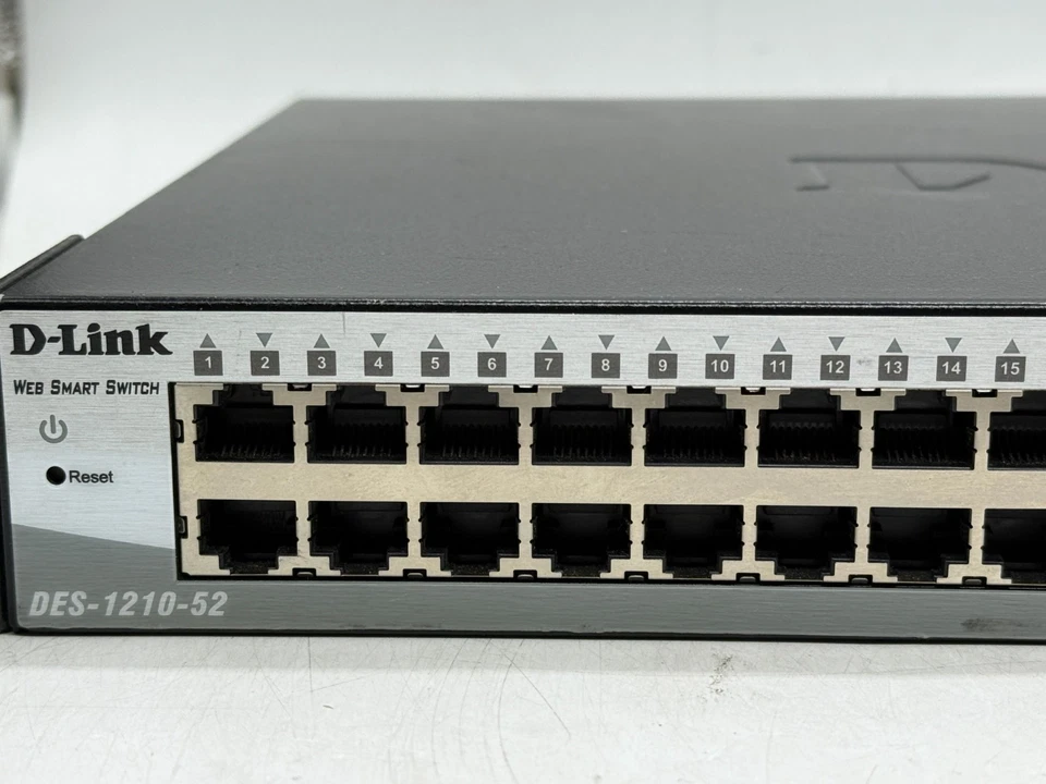 D-Link DES-1210-52 Managed 48 Port Gigabit Switch with 2 SPF ports - Image 2 of 4