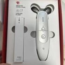 MEDICUBE AGE-R Derma EMS Shot Facial Device Silver White Skin Care Tool