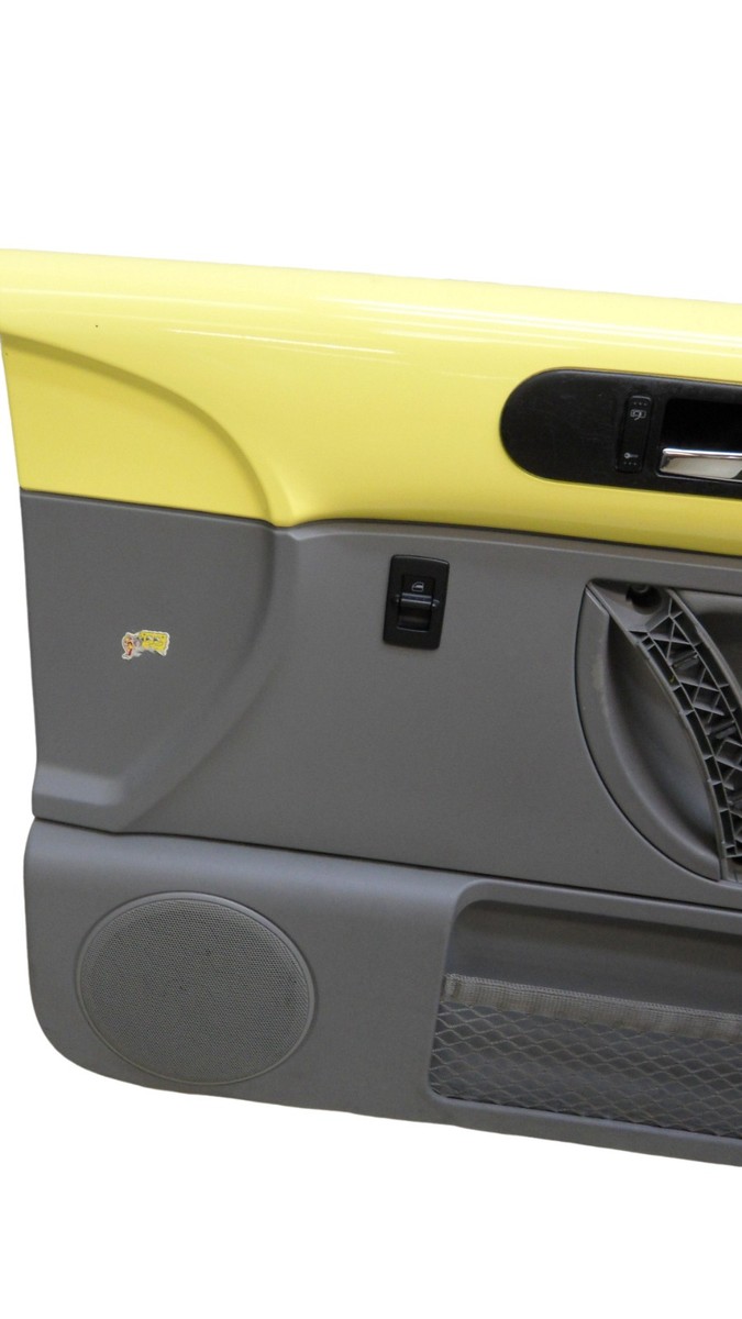 2000-2001 Volkswagen Beetle FR Door Interior Trim Panel Used