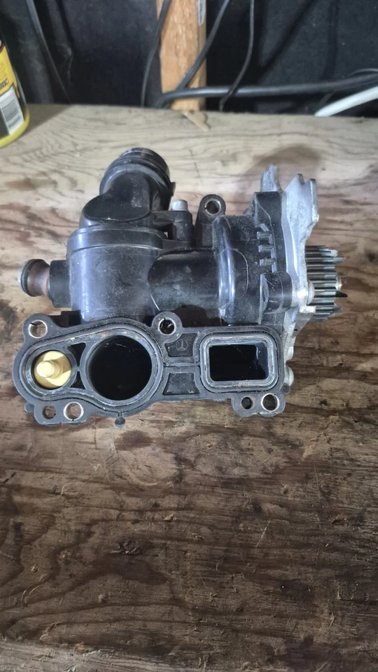 Bomba de refrigerante de agua para 09-12 Audi A4 Quattro 2.0 06H1212026C Turbo Foto 3 de 4