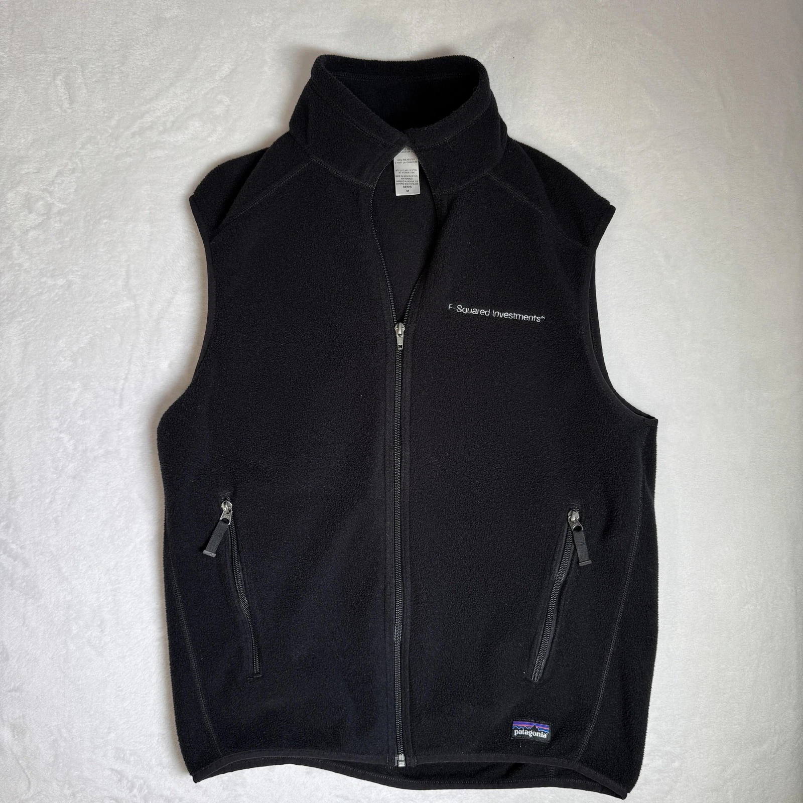 Patagonia Synchilla Vest Men's Medium Black Fleece Full Zip Logo
