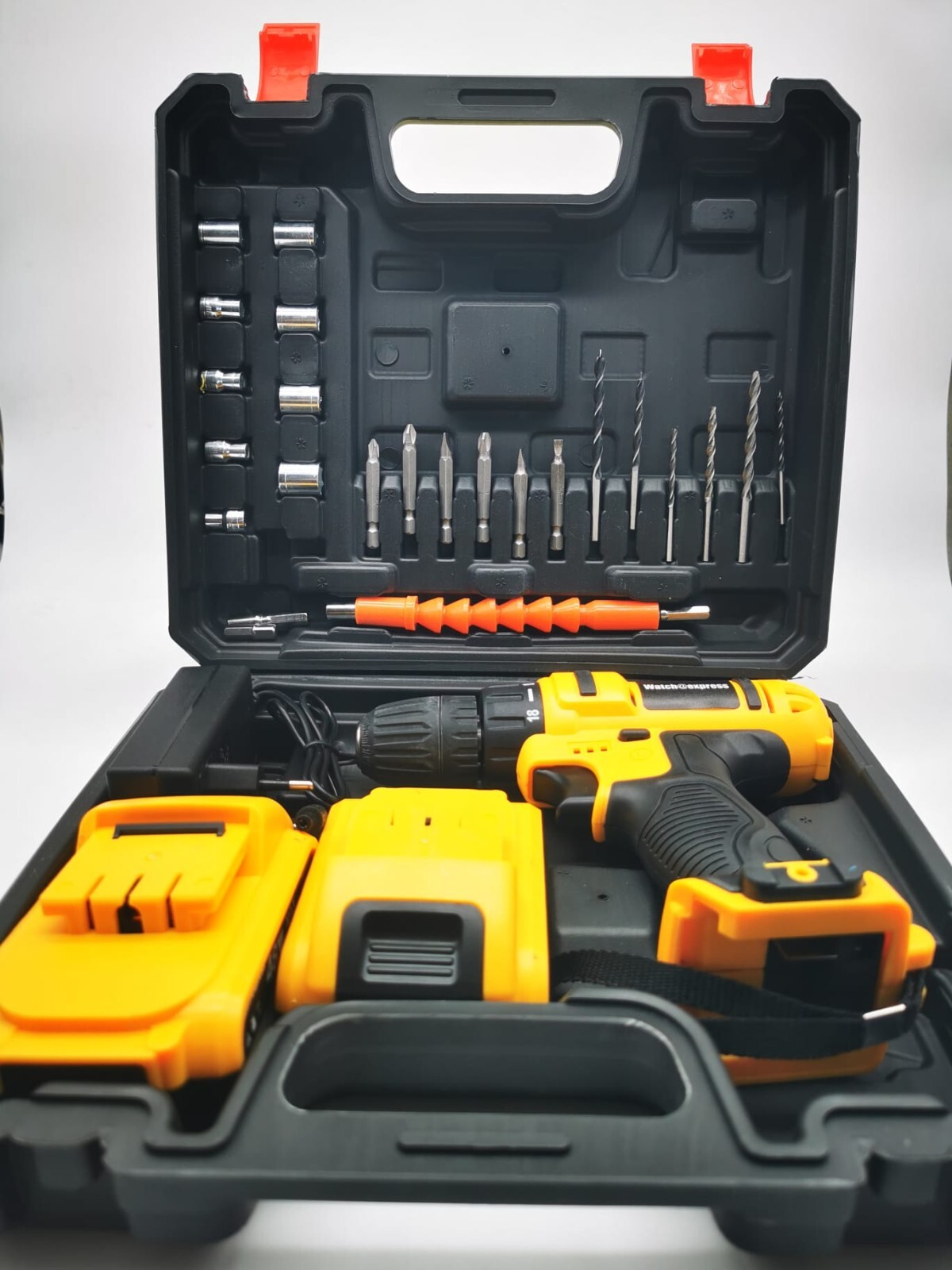 OFFERTA Kit Trapano Avvitatore 21V: 2 Batterie + Set Accessori 2026