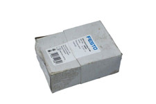 FESTO SDE3-V1D-B-WQ4-2P-M8 Pressure sensor 568664