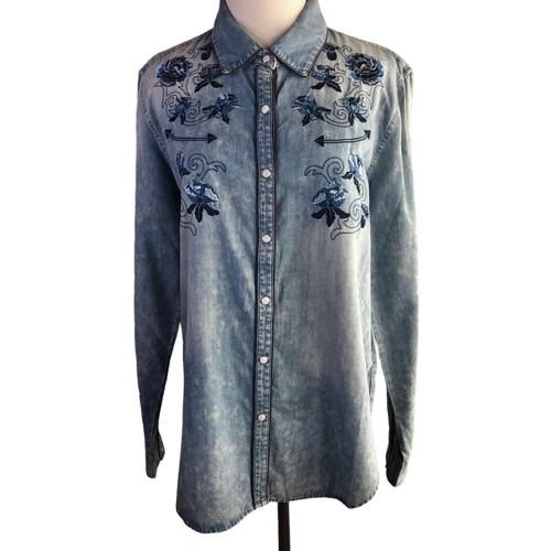 Rock Roll Cowgirl Western Blouse Large Blue Acid Wash Chambray Embroidered Snaps