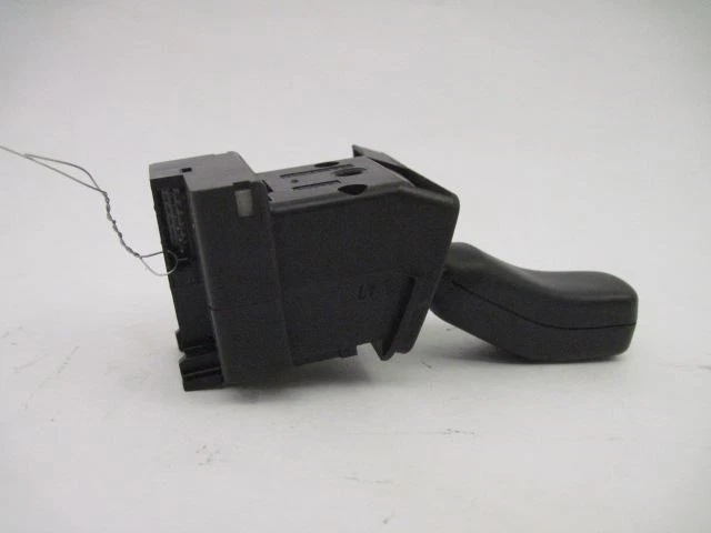 INTERRUPTOR CONTROL CRUCERO BMW 528i 540i 525i 530i 1997 97 98 99 00 01 derecha 596852 Foto 2 de 4