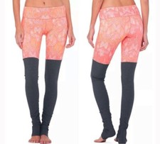 Alo Yoga Goddess Ruched Leggings Women s S Pink x Gray Ribbed Leg Warmer