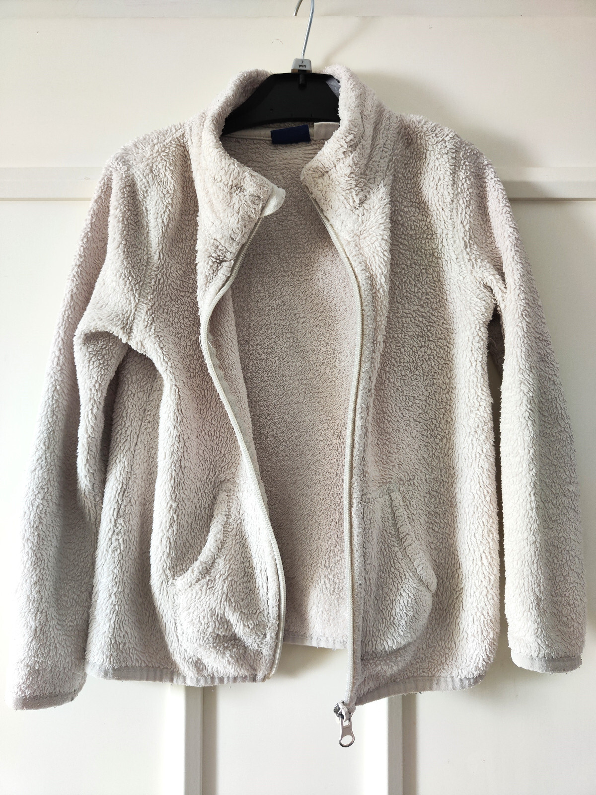 Girl's Full Zip Fleece jacket Age 4-6 years. Good Used Condition image 3