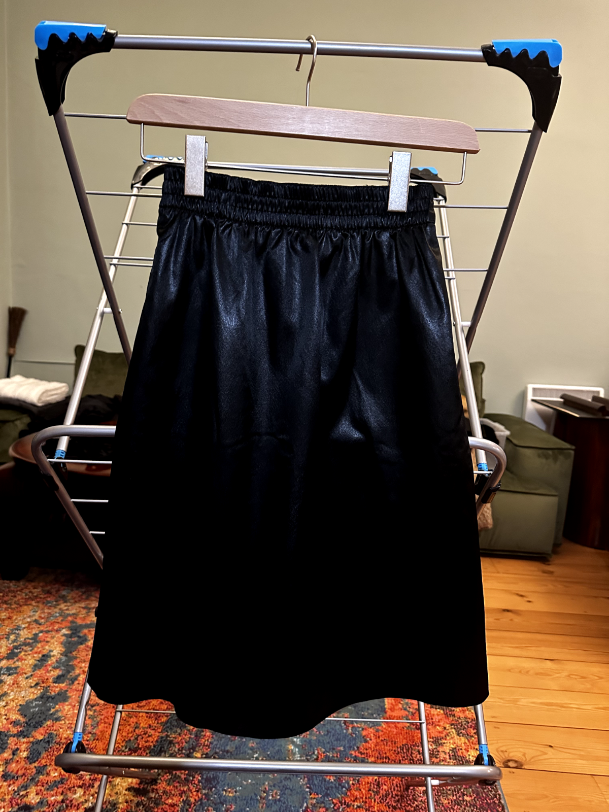 Gonna vintage Saint Laurent Rive Gauche in acetato nero con elastico in vita