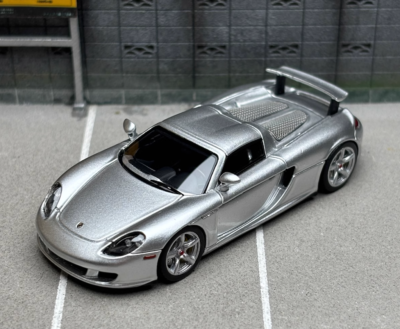 ZD YM 1:64 Silver Carrera GT Racing Sports Model Diecast Resin Car