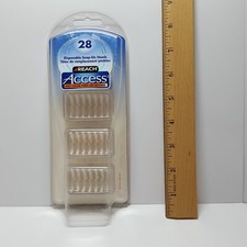 New Sealed 28 Pack Reach Access Daily Flosser Disposable Snap-On Floss Heads