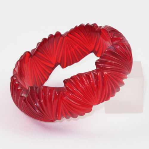 Bakelite Bracelet Bangle Transparent Candy Apple Red Color Deep Fan Carving - Picture 1 of 4