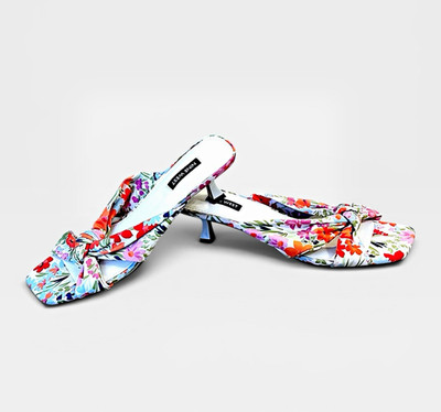 Nine West Women s Floral Kitten Heel Sandal 9.5 M